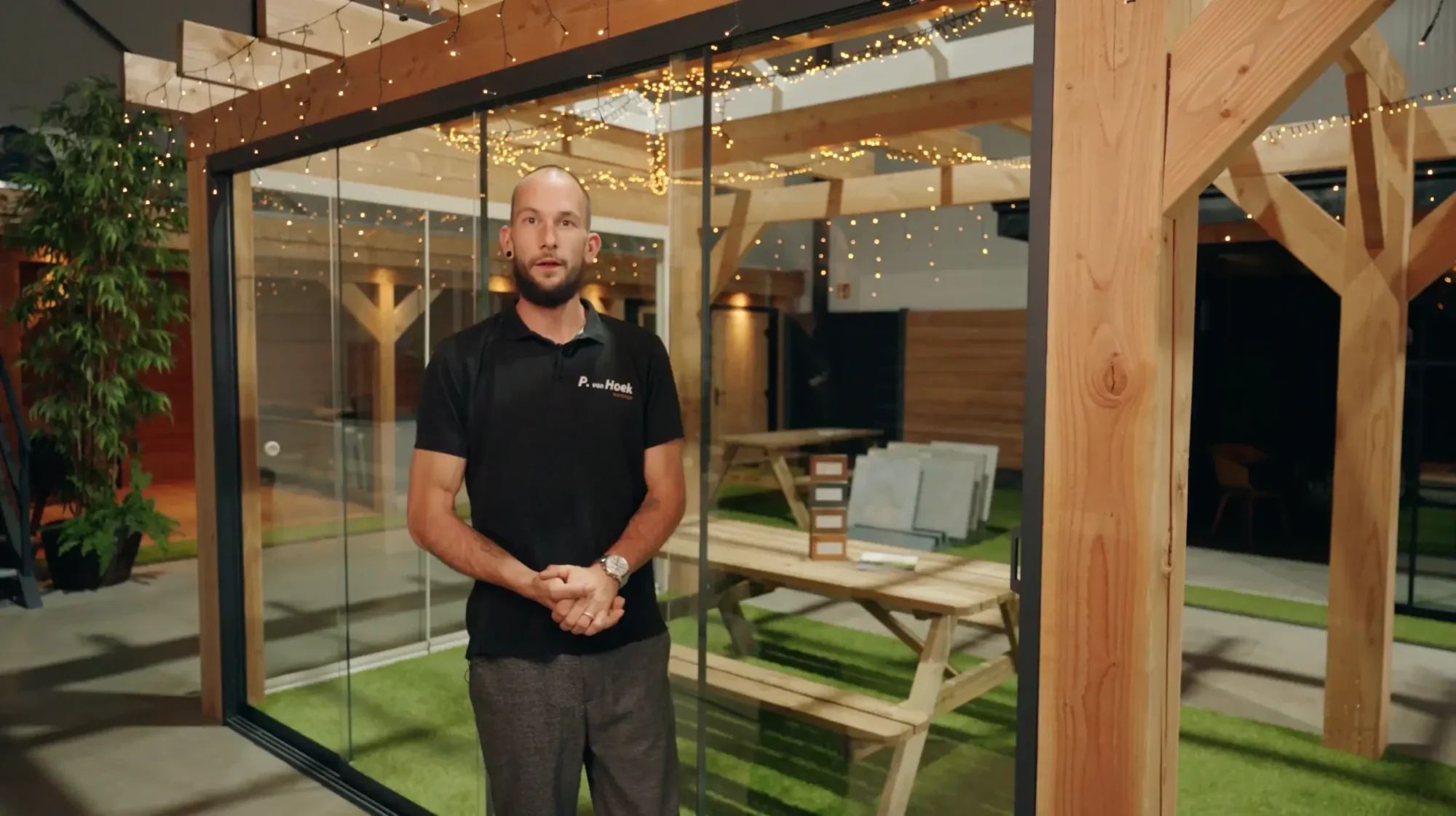 Still - PVH - Short 6